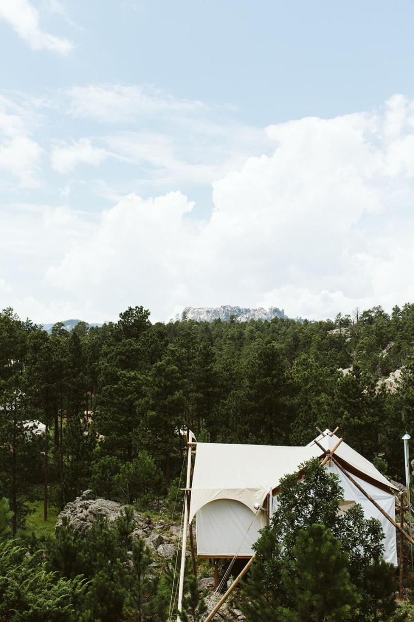 Under Canvas Mount Rushmore Keystone Exterior photo